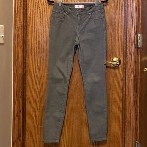 Cabi - Stretch Skinny Denim Jeans -  Smoke Gray Pearl - Size 4 - Style #3565